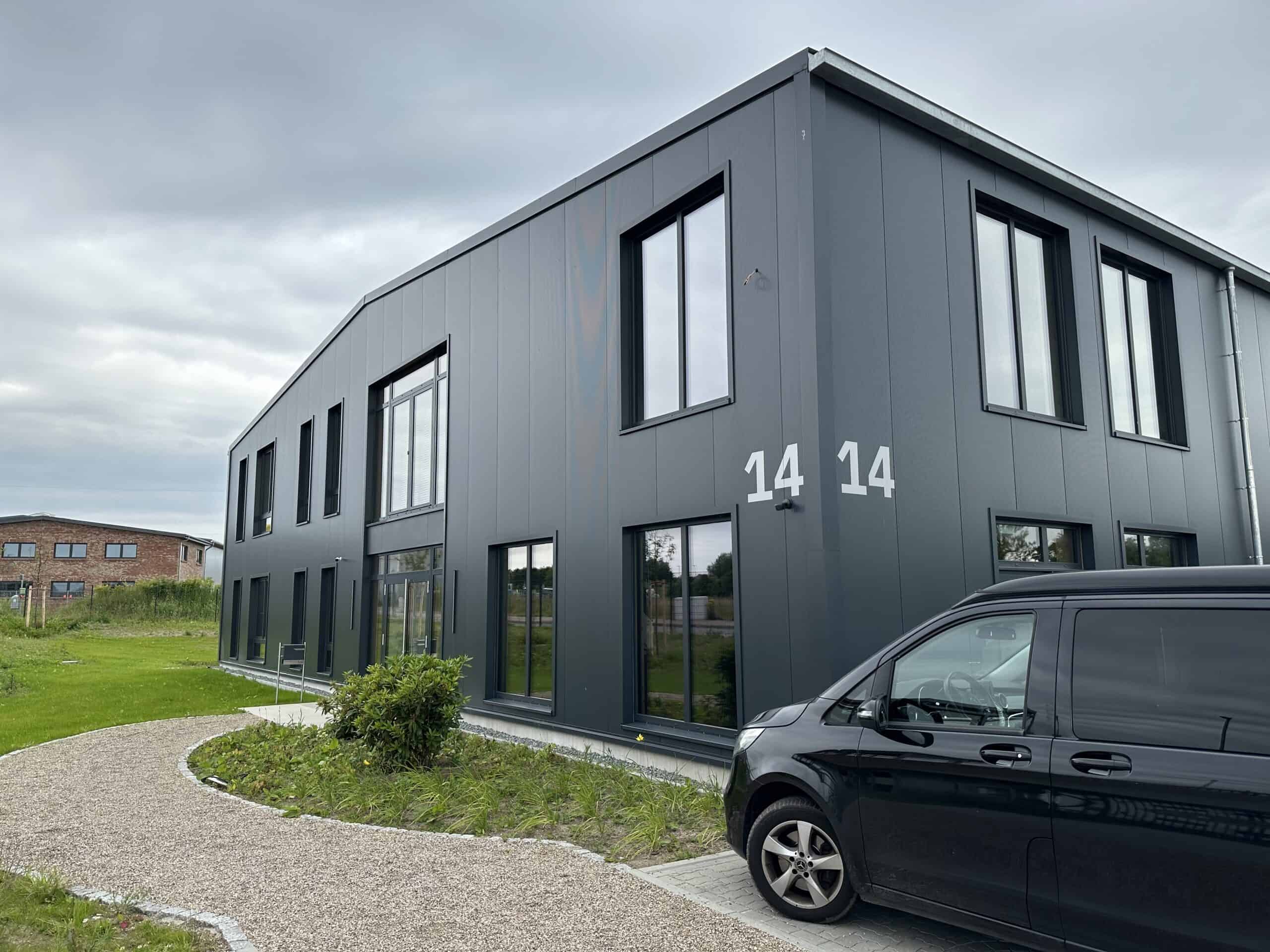 KSK Media & KSK Ostufer Gebäude Außenansicht